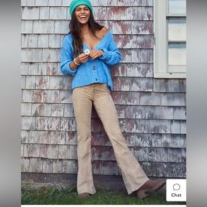 ✨BNWT✨ American Eagle Stretch Corduroy Super High-Waisted Flare Pant Size 10